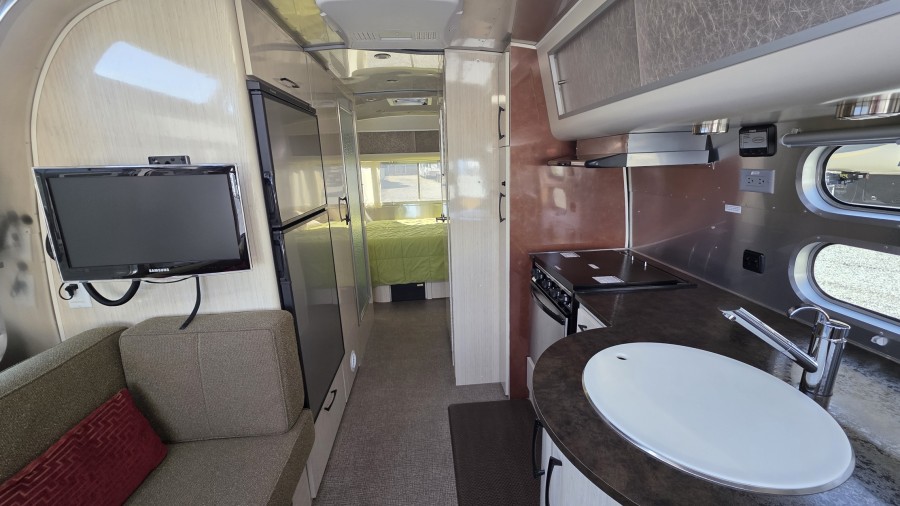 2011 Thor Airstream SERENITY 25FB 8