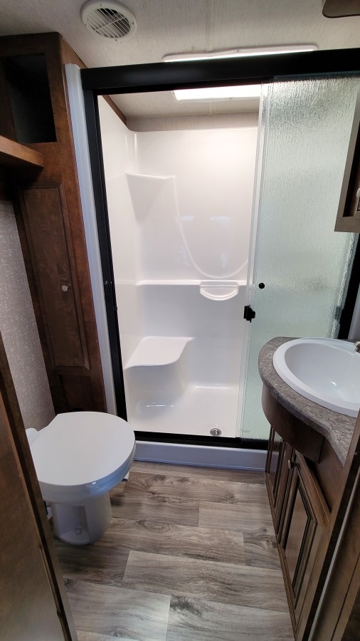 2019 Heartland Bighorn 32RS 9