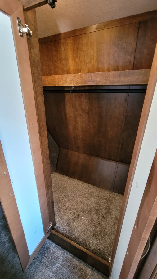 2019 Heartland Bighorn 32RS 13