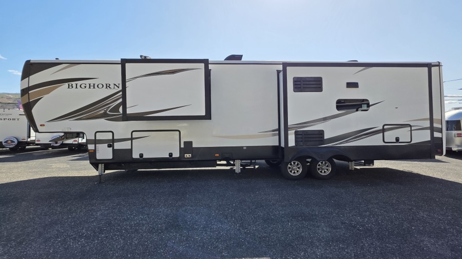 2019 Heartland Bighorn 3870FB 1