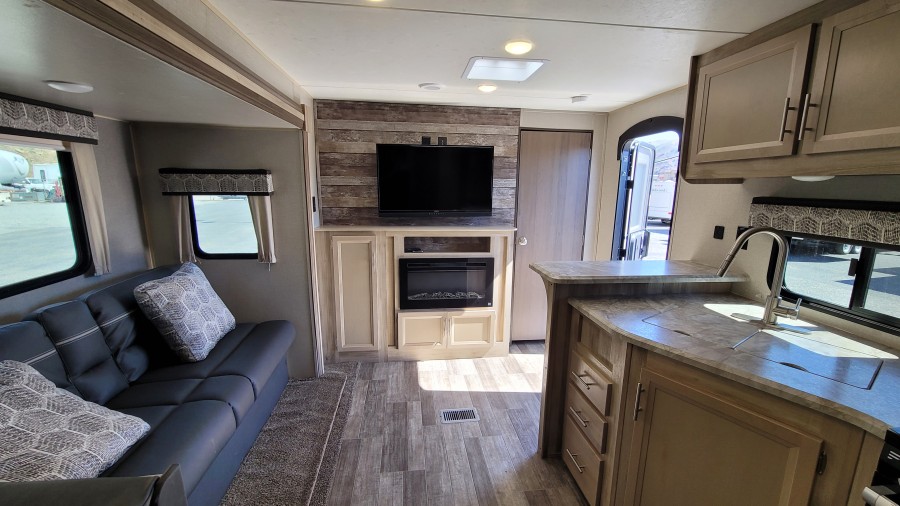 2021 Coachmen RV Catalina 243RBS 11