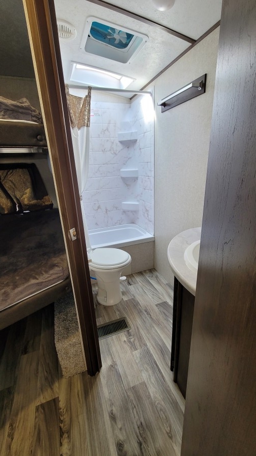 2020 Keystone RV Cougar 25BHSWE 8