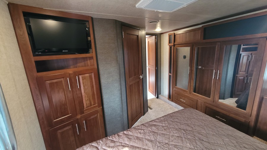 2014 Keystone RV Fuzion 310 17