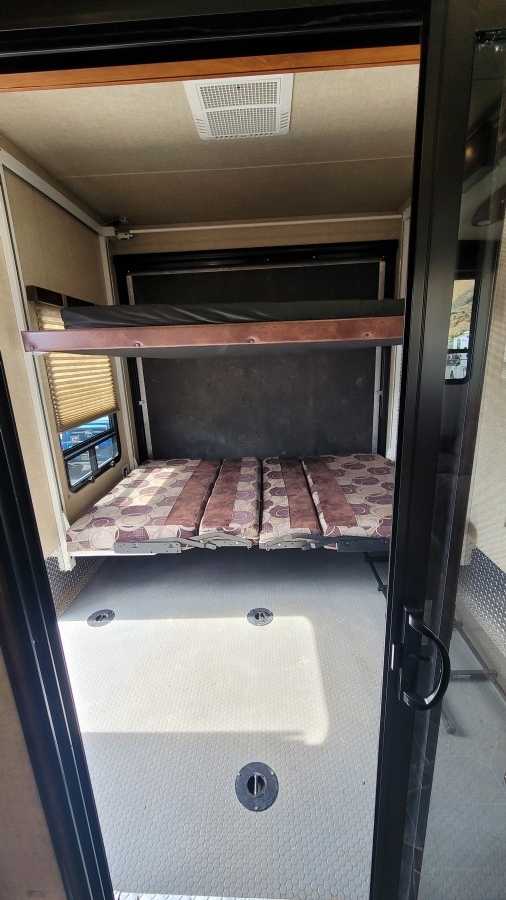 2014 Keystone RV Fuzion 310 13