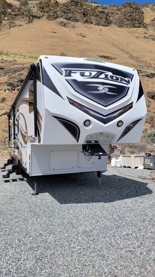2014 Keystone RV Fuzion 310 1