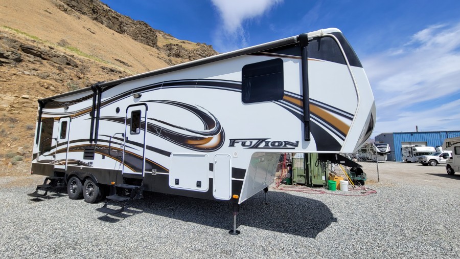 2014 Keystone RV Fuzion 310 5