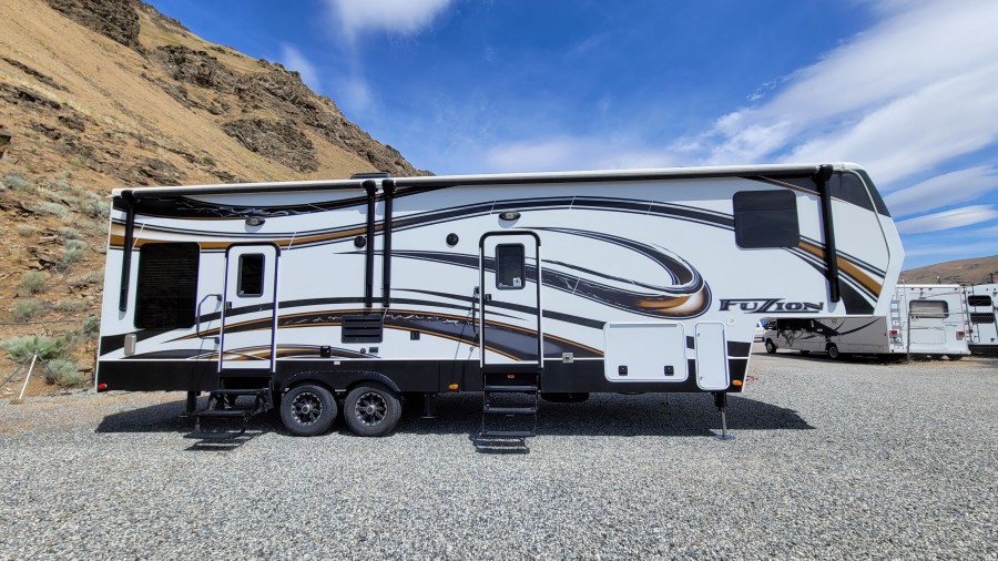 2014 Keystone RV Fuzion 310 4