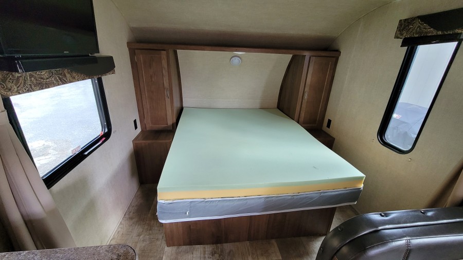 2018 Gulf Stream AMERI LITE 218MB 6