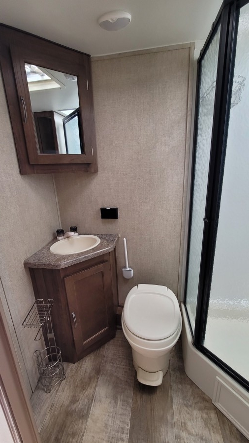 2018 Gulf Stream AMERI LITE 218MB 9