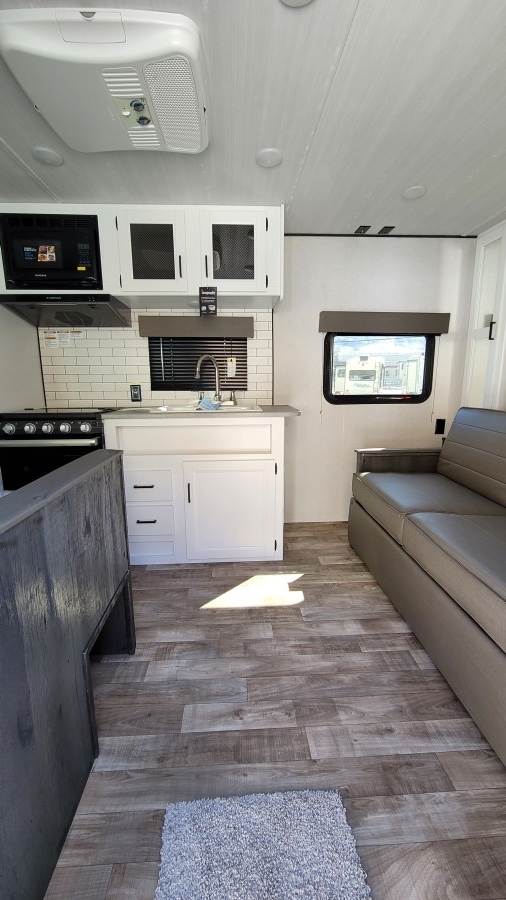 2022 Keystone RV Hideout 21BHWE 4