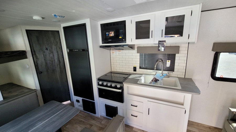 2022 Keystone RV Hideout 21BHWE 8