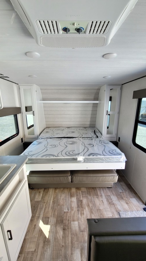 2022 Keystone RV Hideout 21BHWE 6