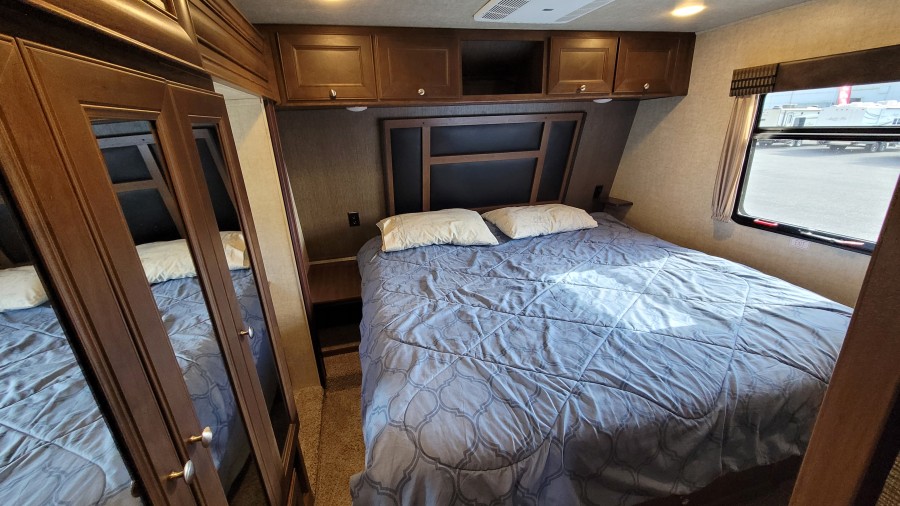 2016 Keystone RV Impact 311 8