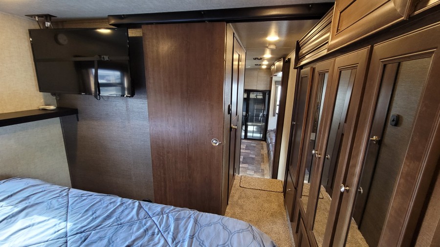 2016 Keystone RV Impact 311 9