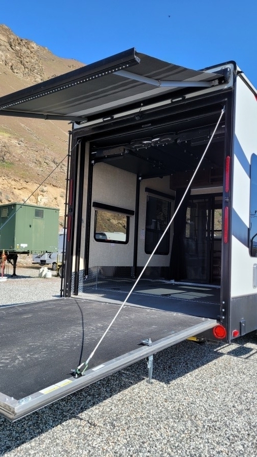 2016 Keystone RV Impact 311 18