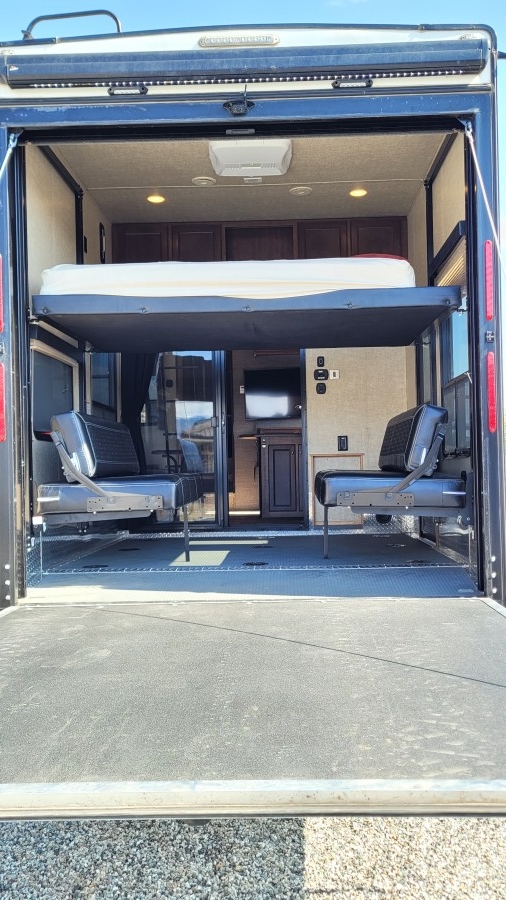 2016 Keystone RV Impact 311 15