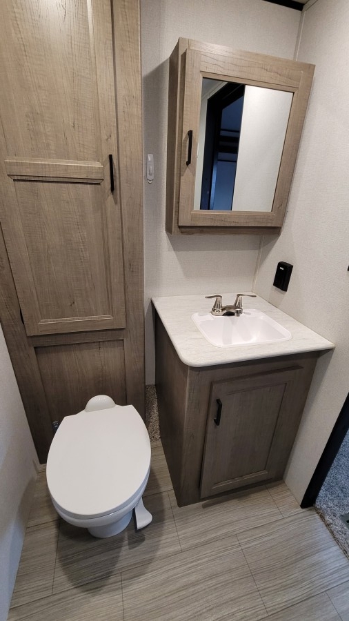 2021 Keystone RV Hideout 38FDDS 13