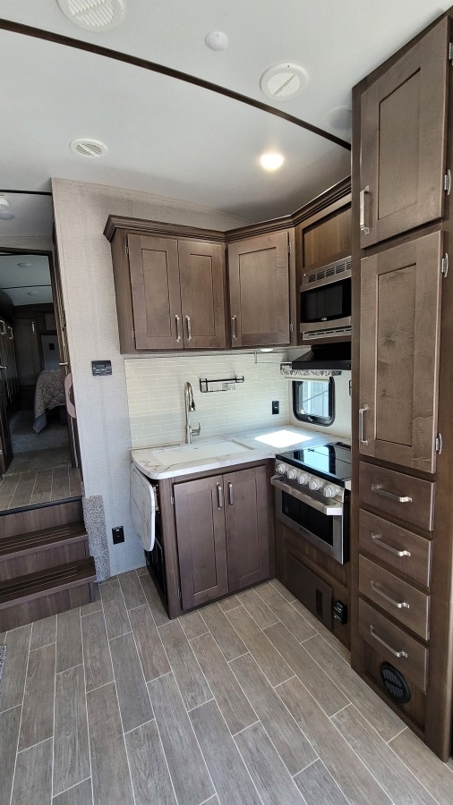 2020 Keystone RV Laredo 255SRL 10