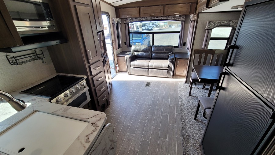 2020 Keystone RV Laredo 255SRL 11