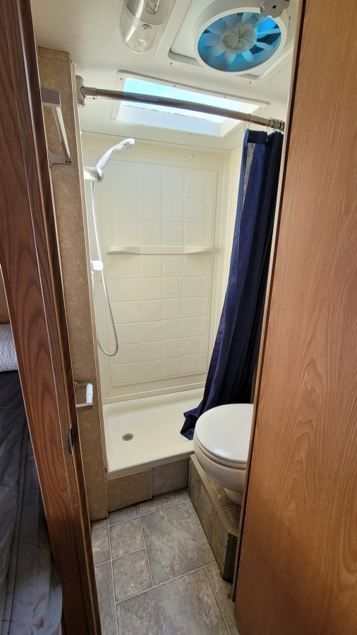 2011 Thor Majestic 23A 12