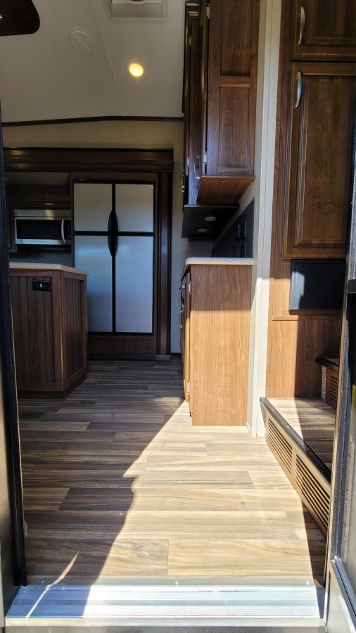 2017 Keystone RV Montana High Country 310RE 6