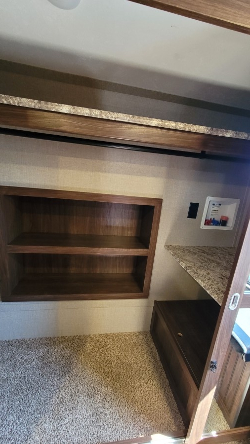 2017 Keystone RV Montana High Country 310RE 14