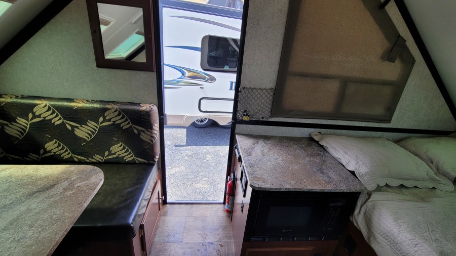 2017 Rockwood Premier A122 9