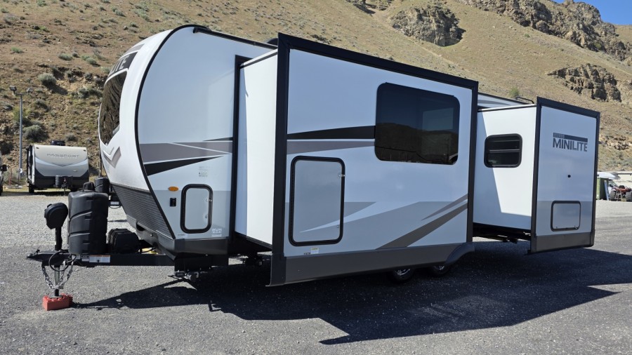 2023 Forest River RV Rockwood Mini Lite 2516S 0