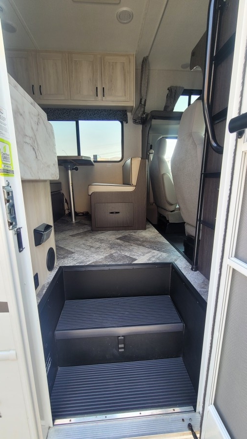 2020 Forest River RV Sunseeker 2250LE 4