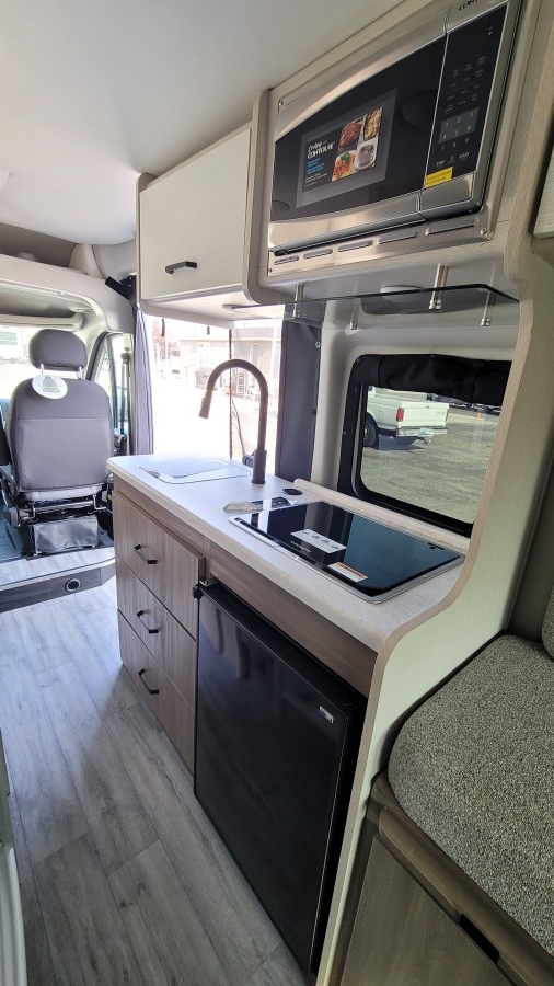 2023 Thor DAZZLE 2AB 11