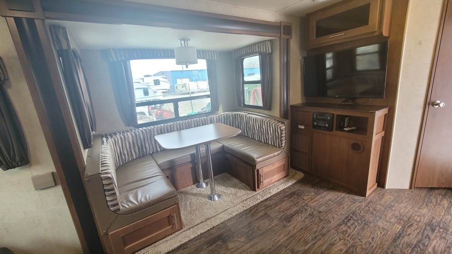 2017 Forest River RV Wildcat 255RLX 5