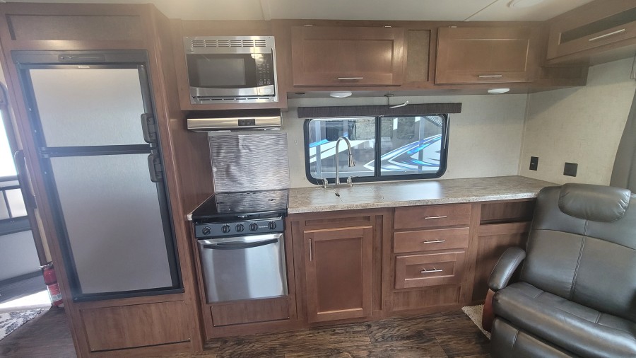 2017 Forest River RV Wildcat 255RLX 7