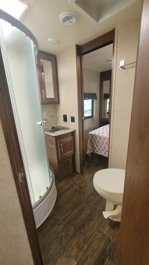 2017 Forest River RV Wildcat 255RLX 11
