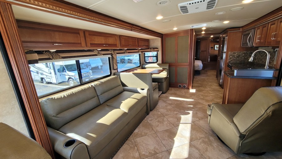 2017 Winnebago FORZA 36G 11