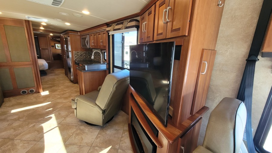 2017 Winnebago FORZA 36G 12
