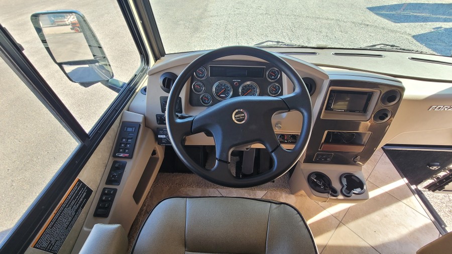 2017 Winnebago FORZA 36G 10